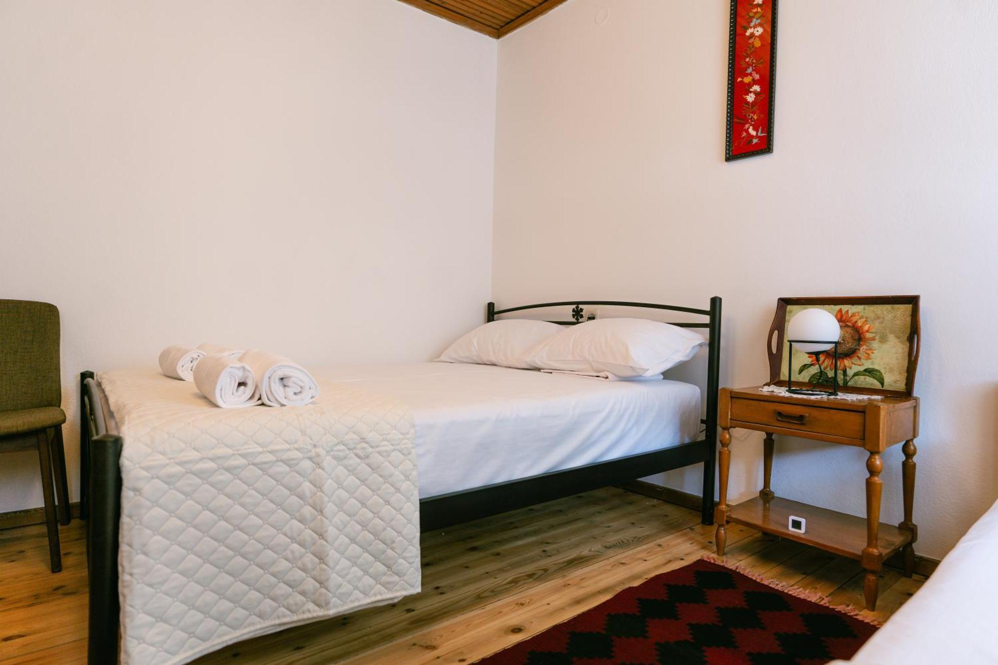 Hotel Petrichor Gjirokastër Exterior foto